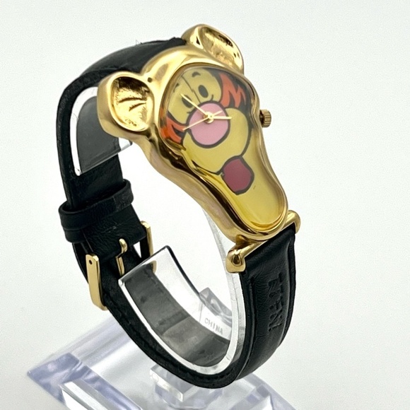 Timex  Vintage Unisex 1990’s Tigger face Watch Working - Picture 3 of 9